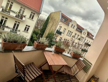 6,62% IST-Rendite | Top-gepflegtes Altbau-MFH - Balkon (24474)