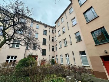 6,62% IST-Rendite | Top-gepflegtes Altbau-MFH - Hof (24464)