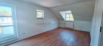 Exklusivauftrag | Gepflegte Stadtvilla nahe Lessingplatz - Schlafzimmer links der Küche mit HK mit HK (24197)