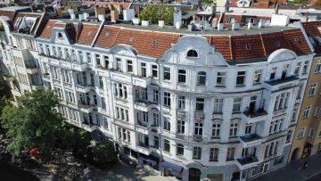 Stately old stucco building in Schöneberg near Gustav-Müller-Platz - Luftbild (19733)