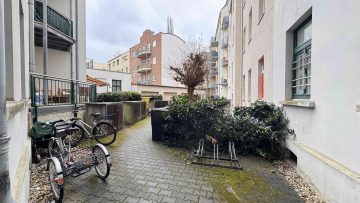 Exklusivauftrag | Top-gepflegter, größtenteils sanierter Eckaltbau in Leipzig - Bild (25330)