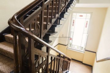 Exclusive mandate | top condition: WGH in Akazienkiez - Treppenhaus (24615)