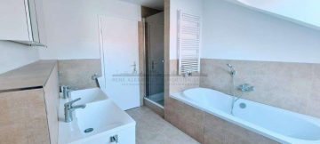 Exclusive mandate | Well-kept city villa near Lessingplatz - Bad mit HandtuchHK (21701)