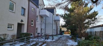 Exclusive mandate | Two city villas near Berlin as good as new - Eingangsbereich (24650)