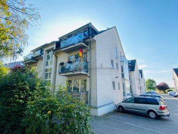 Alleinauftrag | Gepflegte Neubau-Stadtvilla an der Grenze zu Lichtenrade - Rückfassade (24252)