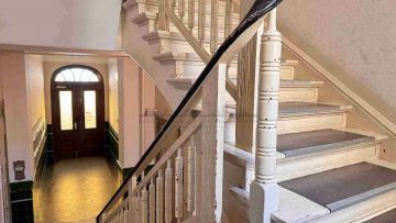 Well-maintained apartment on the border to Prenzlauer Berg - Treppenaufgang (25068)