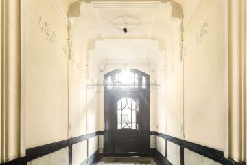 Exclusive mandate | Well-maintained residential and commercial building in a top location - Eingangsbereich (10417)