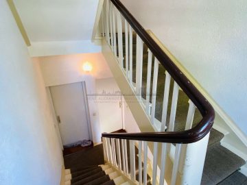 Sole mandate | Well-maintained new-build urban villa on the border to Lichtenrade - Treppenhaus (24549)