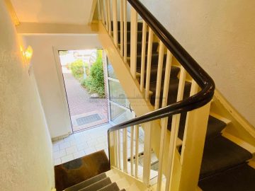 Sole mandate | Well-maintained new-build urban villa on the border to Lichtenrade - Eingangsbereich (24547)