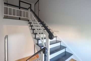 Exklusivauftrag | Sorglos-Paket: Kernsaniertes MFH vor den Toren Berlins - Treppenhaus (21638)