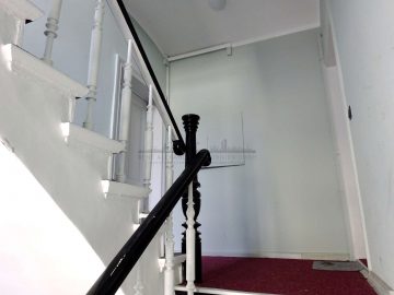 Apartment house in Berlin - Treppenhaus (24587)