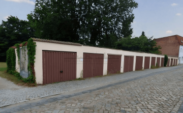 Exclusive contract | Refurbished portfolio in Dessau - Garagen (21803)