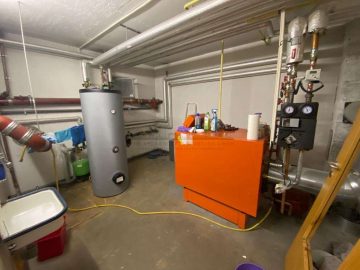 Alleinauftrag | Neuwertiges Mehrfamilienhaus mit Tiefgarage - Heizung (24272)